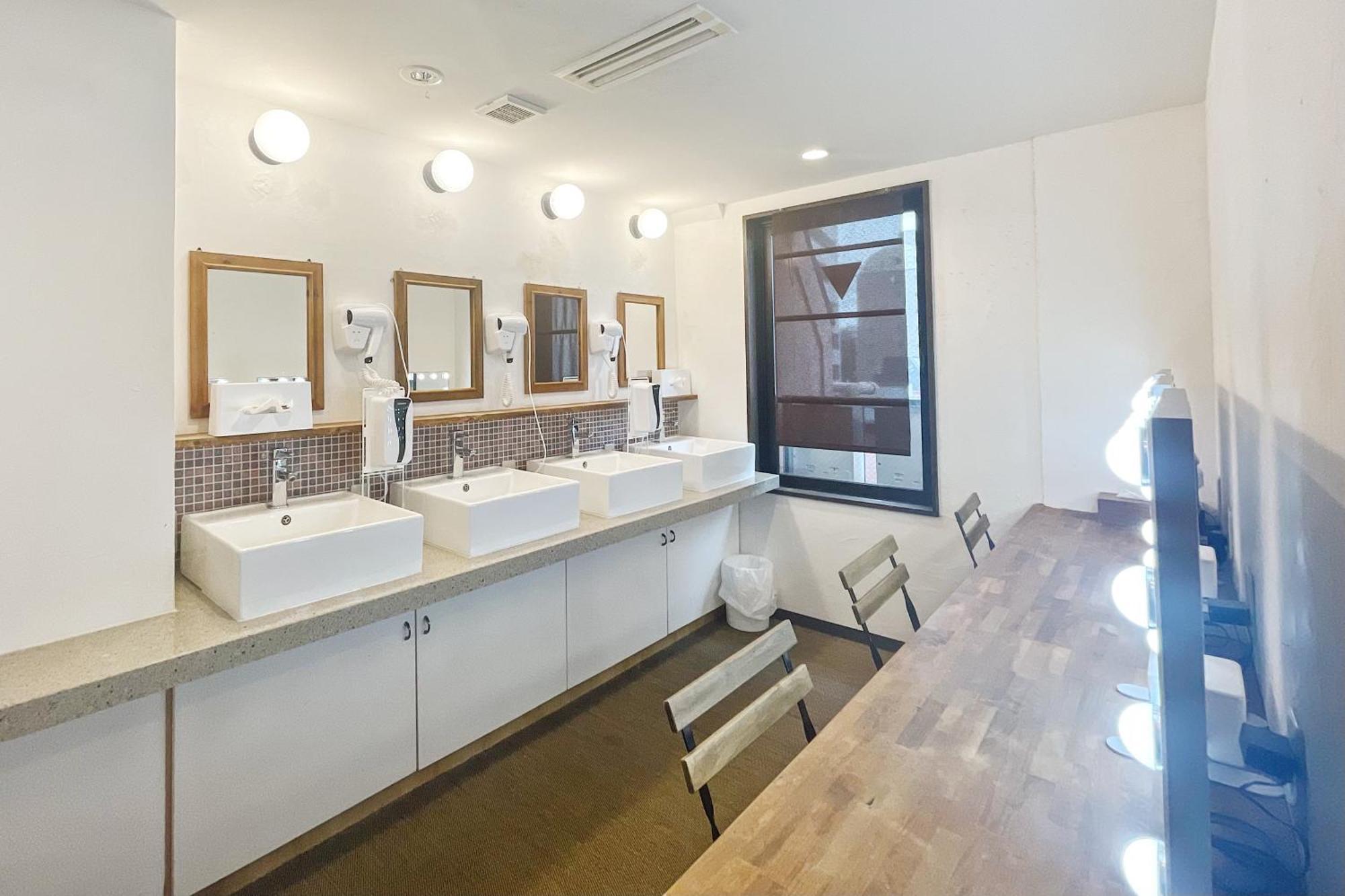 Hostel Lodging Tokyo Ueno Екстериор снимка
